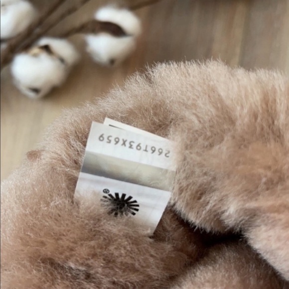 🌿UGG- CLASSIC SNOW LEOPARD BOOTS🌿 - Picture 6 of 15